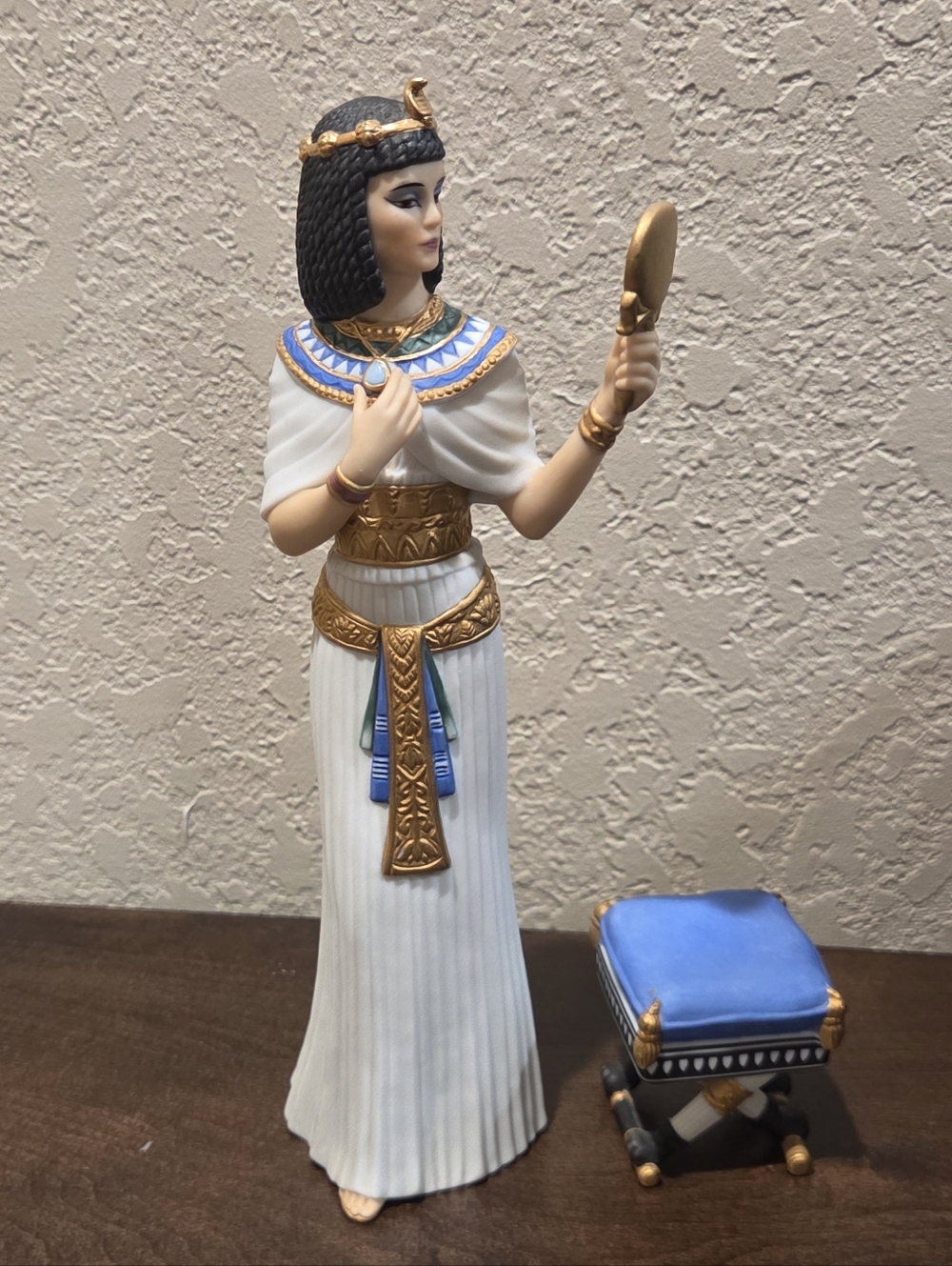 Lenox Cleopatra Porcelain Figurine With Stool Vintage 1990